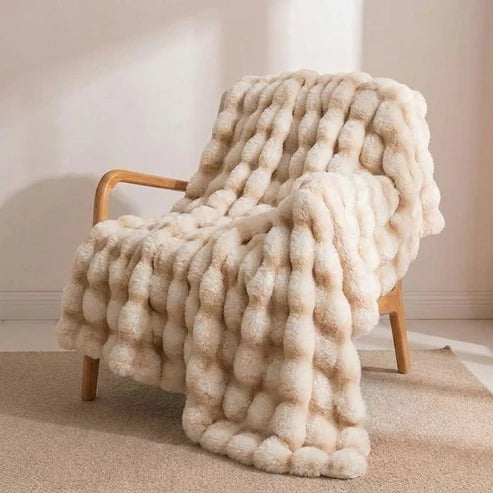 Cloud Throw in Faux Fur – Double-Layered and Extra Warm