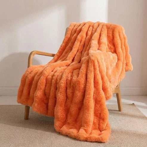 Cloud Throw in Faux Fur – Double-Layered and Extra Warm