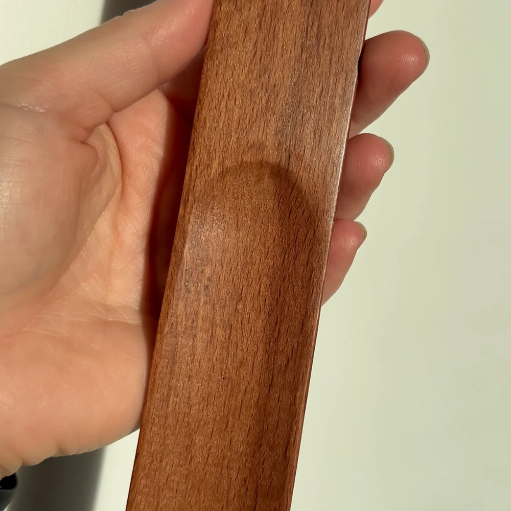 Magnetisk Skohorn i Massivt Træ – 55 cm