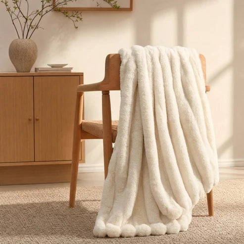 Cloud Throw in Faux Fur – Double-Layered and Extra Warm